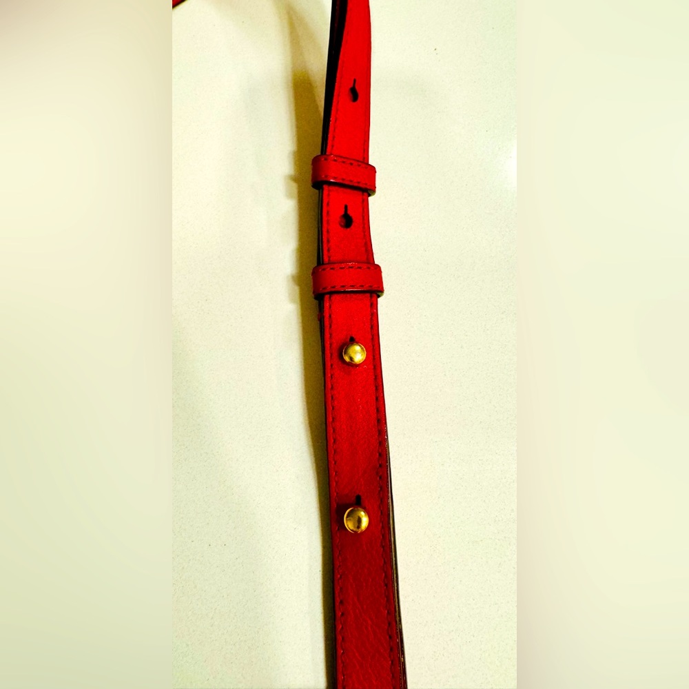 Marc Jacob purse. Messenger cross body bag. Red and tan. Small to medium size.